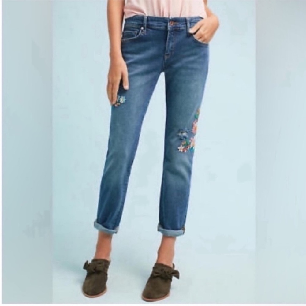 Anthropologie Pilcro floral embroidered mid-rose boyfriend jeans